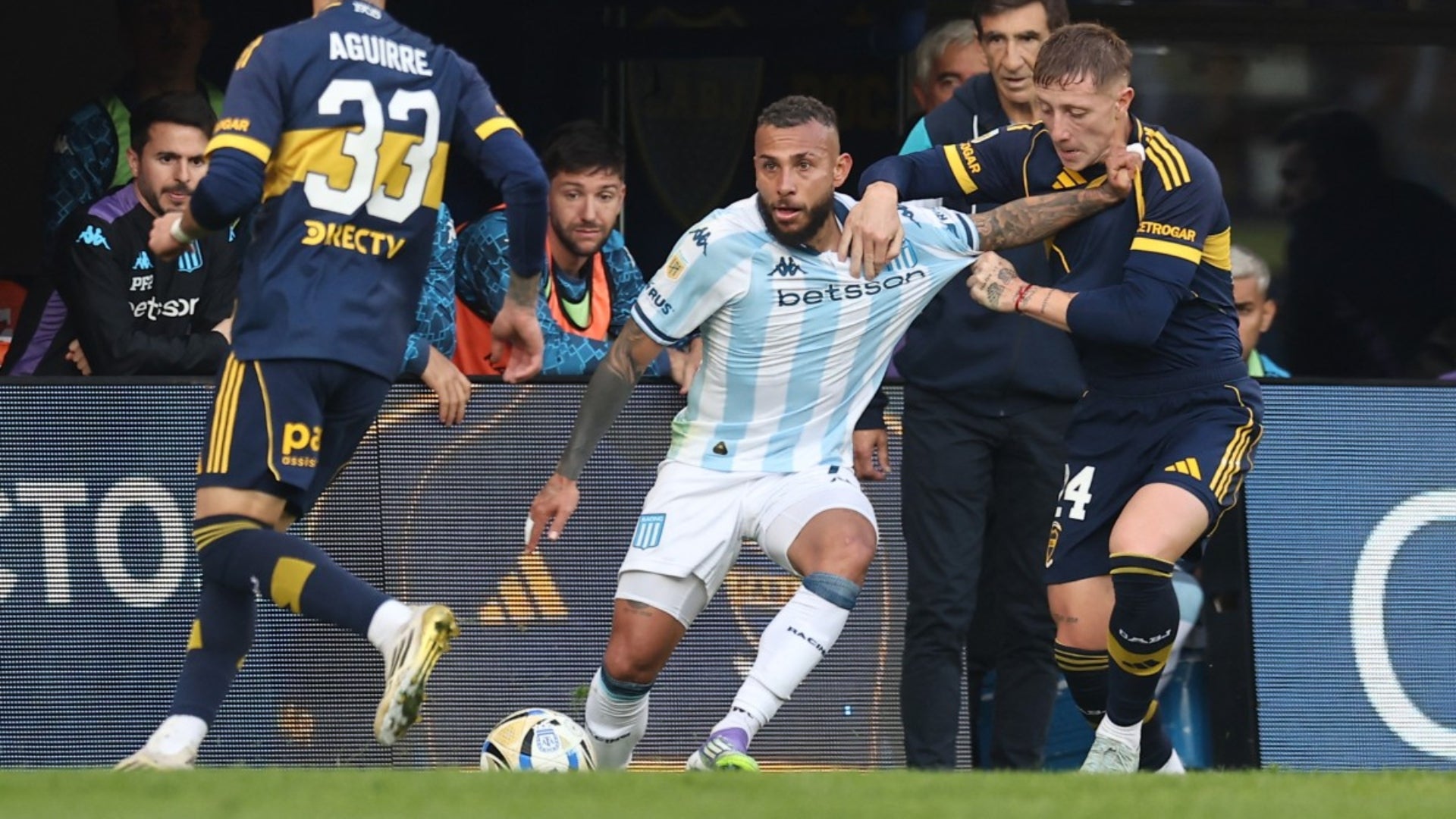 Duván Vergara fue titular ante Boca Juniors Duván Vergara fue titular ante Boca Juniors