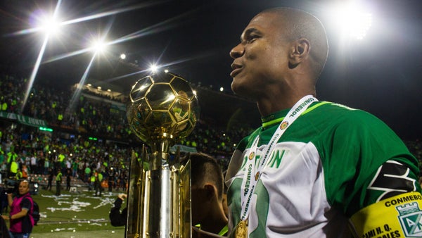 Alexis Henríquez sería candidato para dirigir un equipo en el FPC