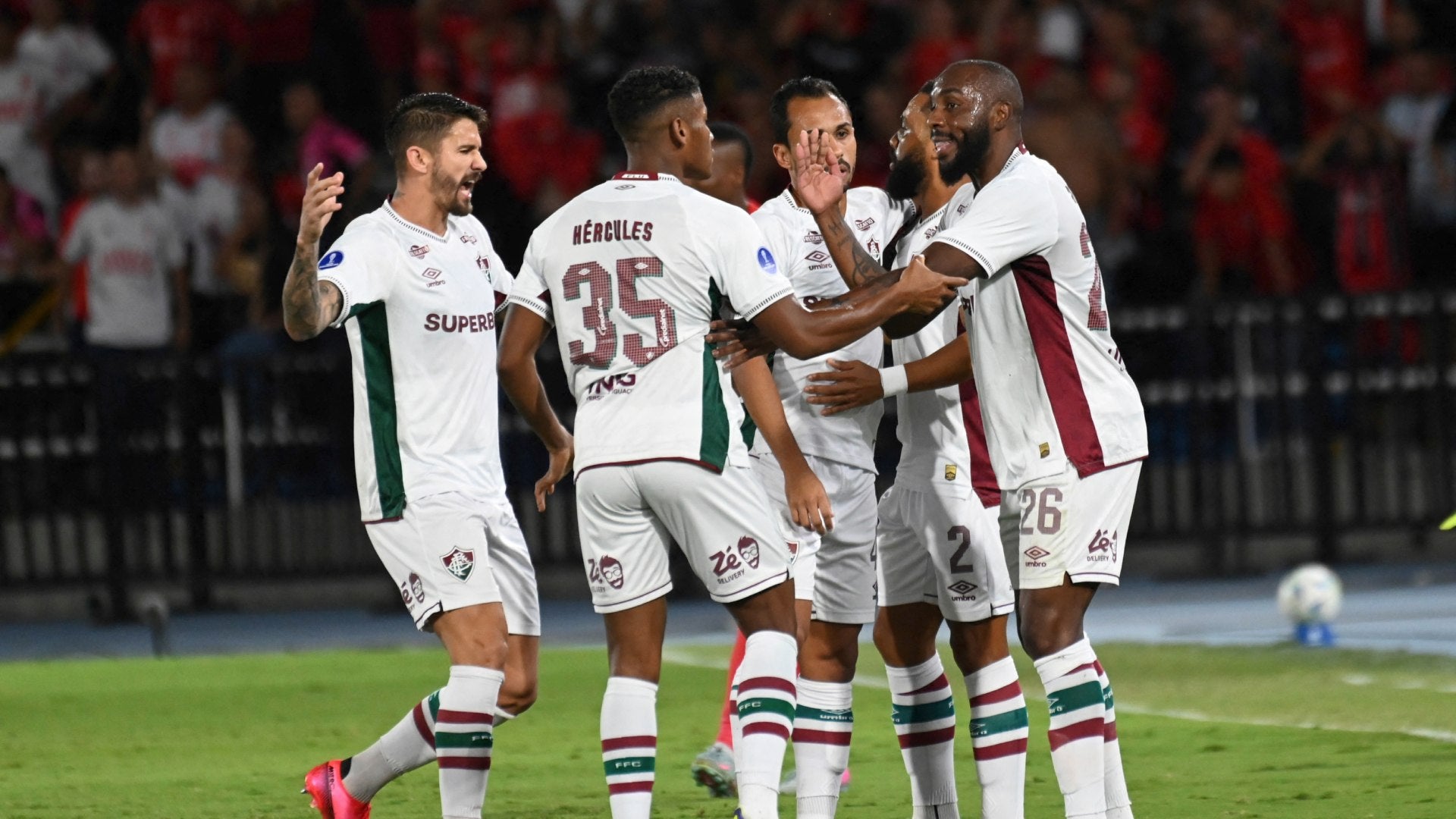 Fluminense se lleva la ventaja a su casa ante América