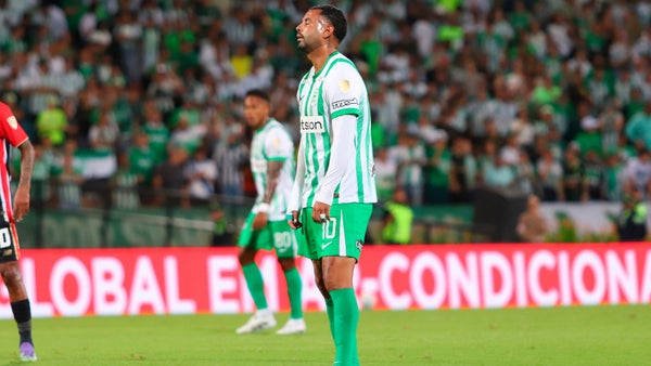 Edwin Cardona se disculpó tras errar dos penaltis con Nacional Edwin Cardona se disculpó tras errar dos penaltis con Nacional