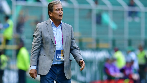 Jorge Luis Pinto criticó la continuidad de James en Colombia
