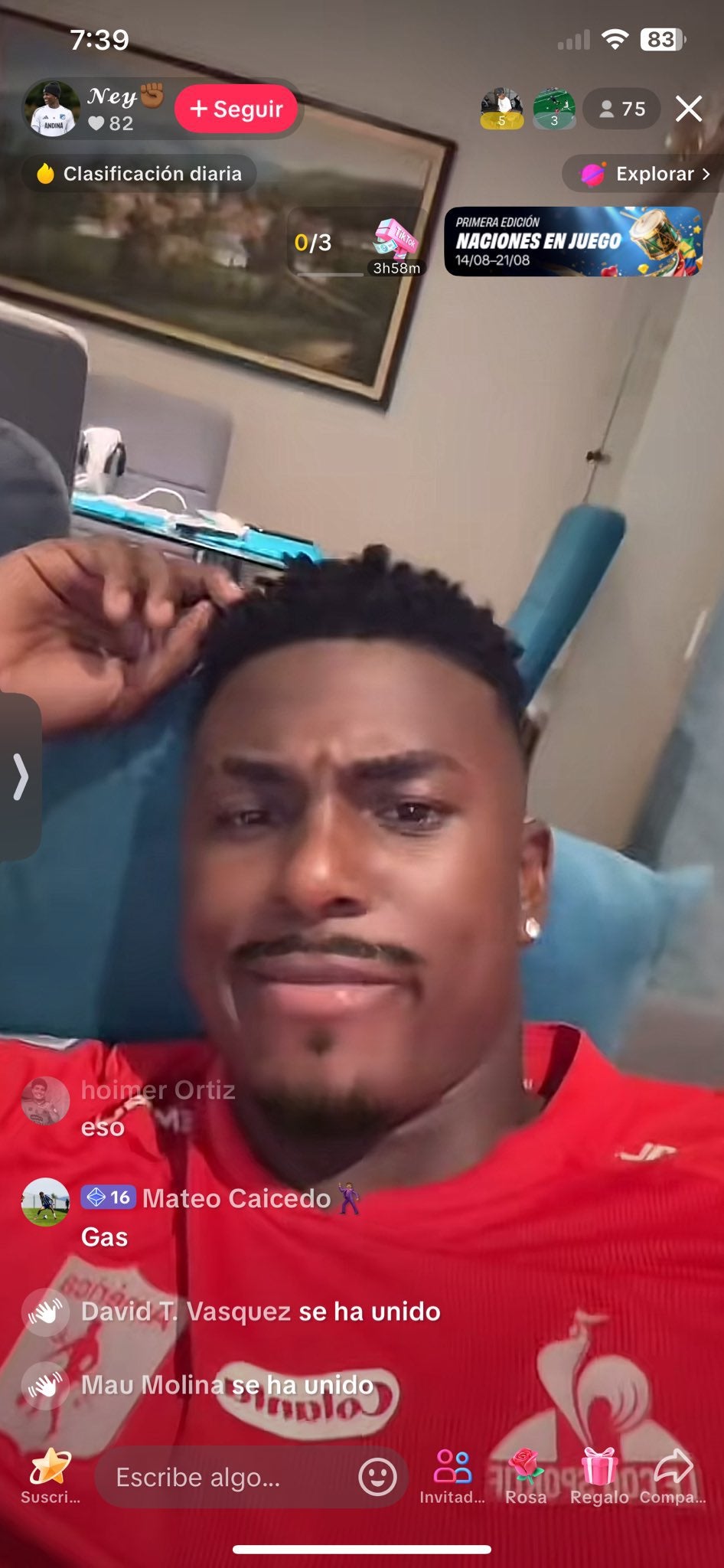 Néiser Villarreal posa con la camiseta de América de Cali