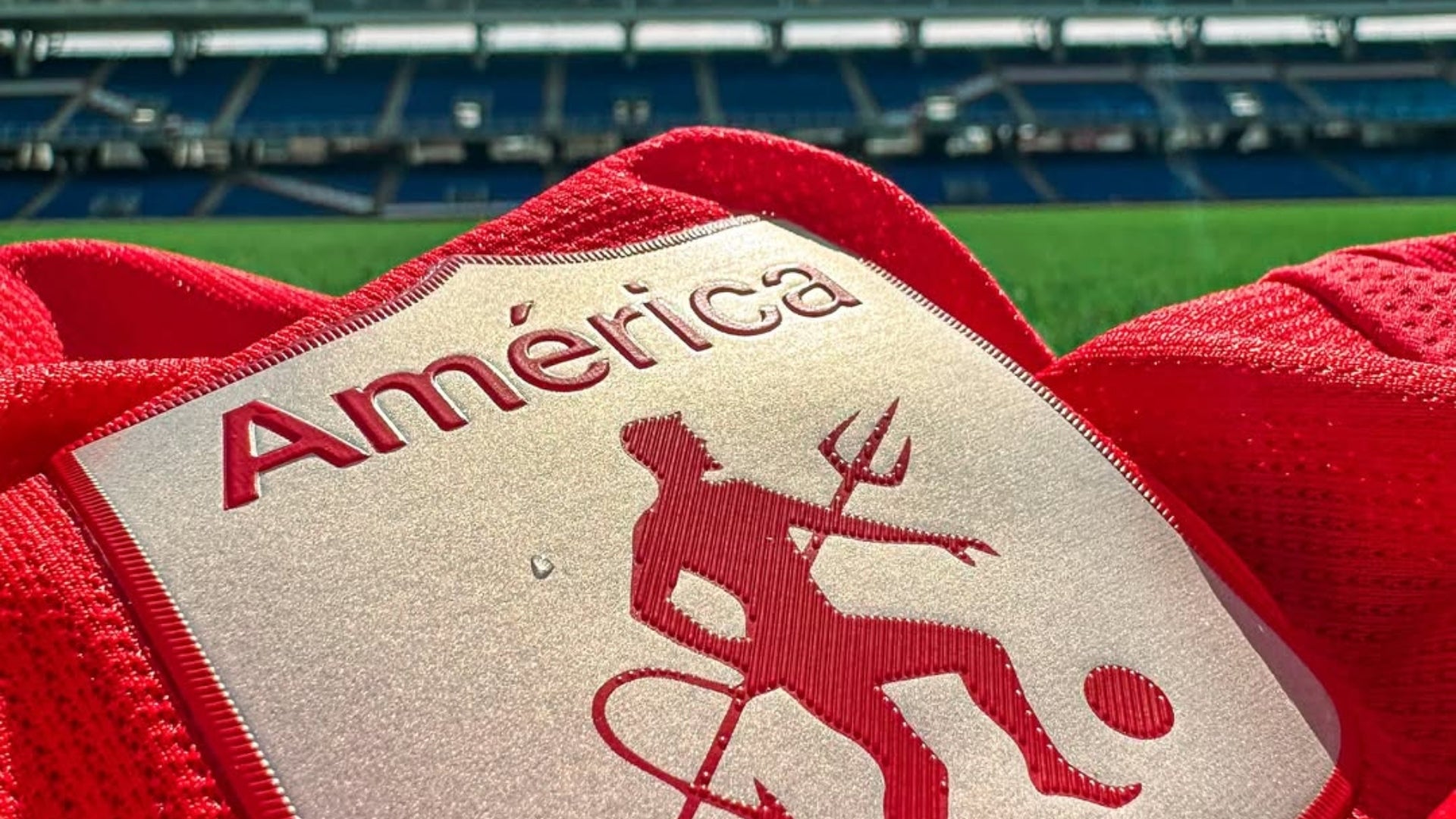 Escudo América de Cali en el Pascual Guerrero - @AmericadeCali