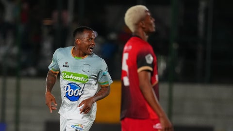 Jaguares vencio a Tigres por doblete de Renteria - VizzorImage