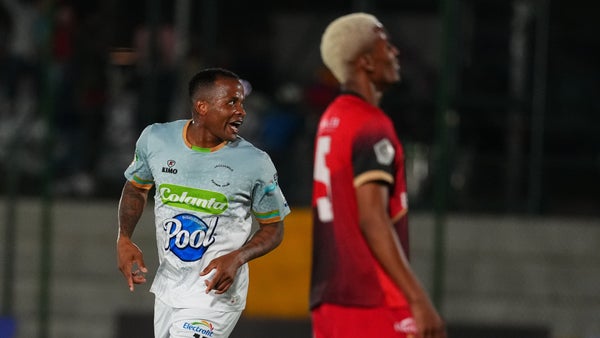 Jaguares le remontó a Tigres y se consolida como líder del Torneo Jaguares le remontó a Tigres y se consolida como líder del Torneo