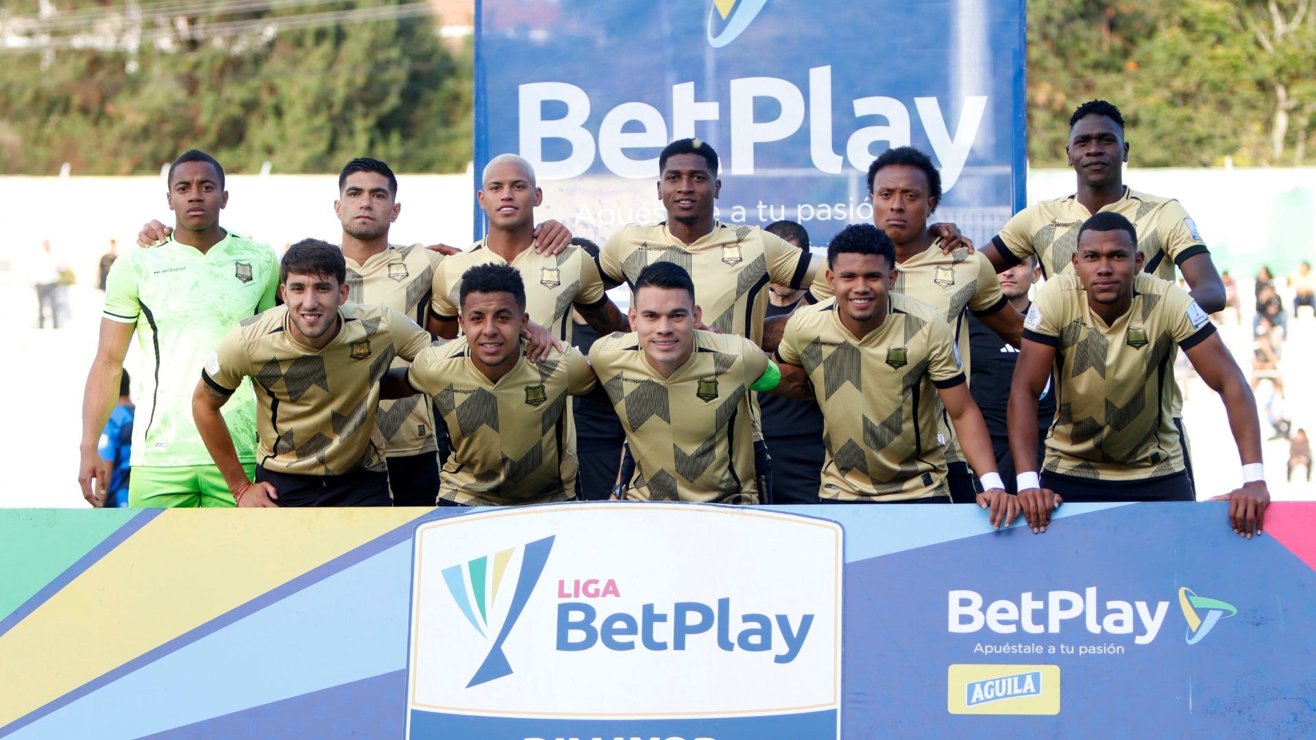 Aguilas Doradas busco el gol vs Boyaca Chico - VizzorImage