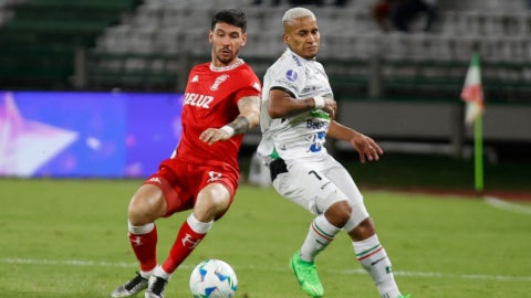 Once Caldas visita a Huracá en Buenos Aires