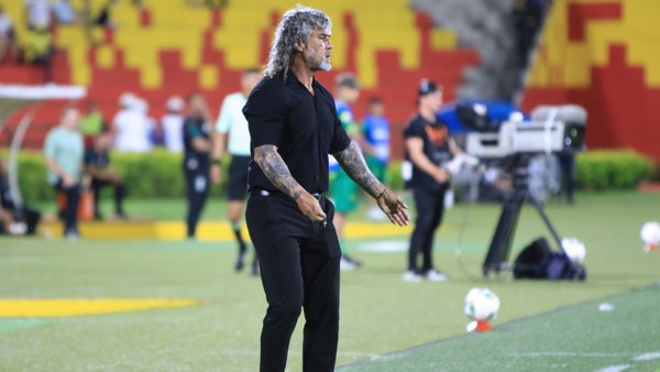 América estaría interesado en Leonel Álvarez como próximo DT