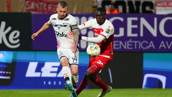 ¡No pudo el campeón! Fortaleza derrotó a Santa Fe en Techo ¡No pudo el campeón! Fortaleza derrotó a Santa Fe en Techo