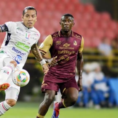 Once Caldas y Tolima comenzaron el duelo con llegadas de peligro