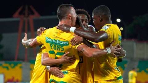 Bucaramanga goleó 4-0 a Rionegro Águilas Doradas - VizzorImage