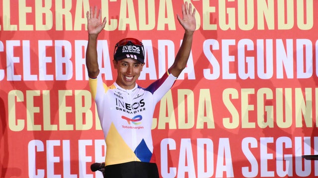 Egan Bernal y Santiago Buitrago se destacan en La Vuelta