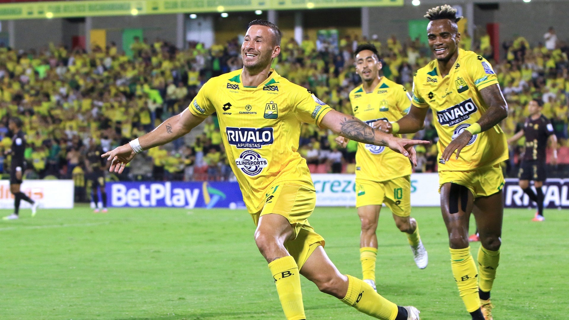 Pons marco en Bucaramanga vs America por Copa BetPlay - VizzorImage