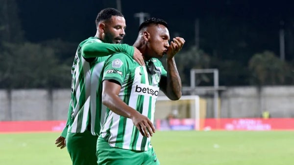 Alfredo Morelos rompe el silencio y defiende a Edwin Cardona en Nacional Alfredo Morelos rompe el silencio y defiende a Edwin Cardona en Nacional