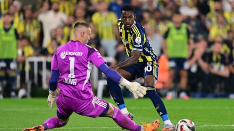 Jhon Jader Duran, delantero de Fenerbahce - AFP