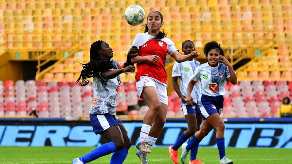 ¡Polémica en El Campín! Santa Fe pidió penal ante Orsomarso