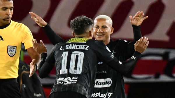 Once Caldas amargó a Santa Fe con su primera victoria en Liga