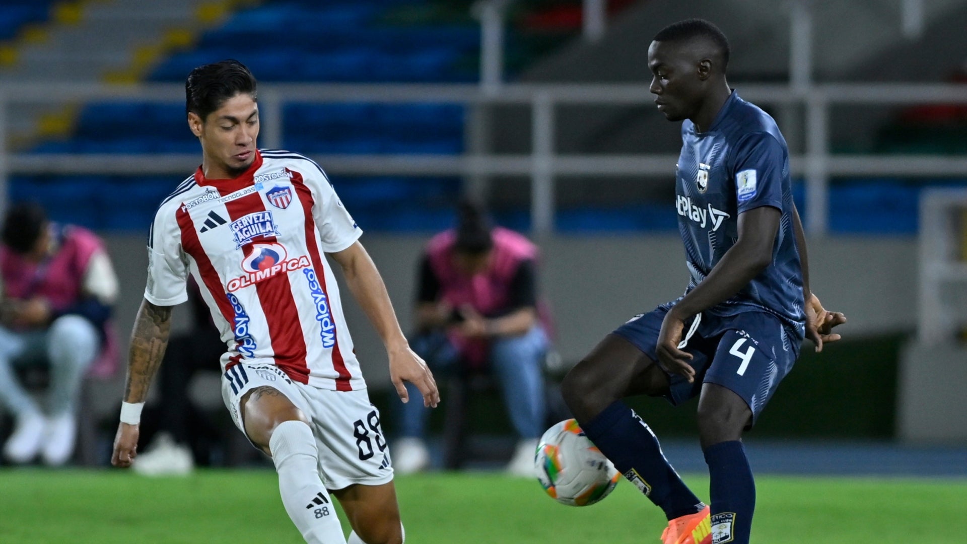 Atletico se acerco al gol vs Junior por Copa - VizzorImage