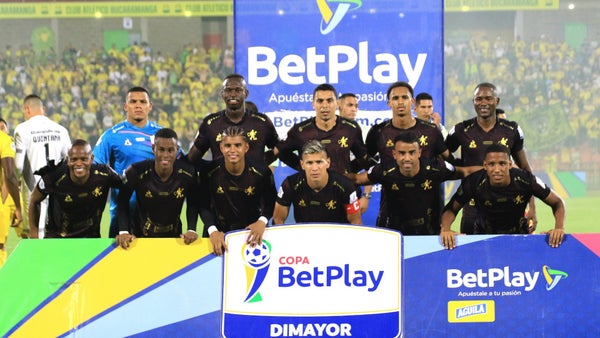 Bucaramanga cometió un gran error y anotó un autogol ante América Bucaramanga cometió un gran error y anotó un autogol ante América