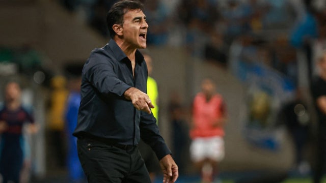 Gustavo Quinteros es candidato para ser DT de América