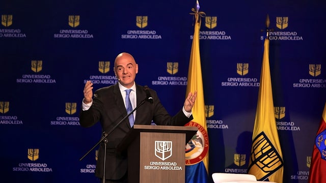 Gianni Infantino, presidente de la FIFA, en la inauguración de proyecto deportivo de la Universidad
