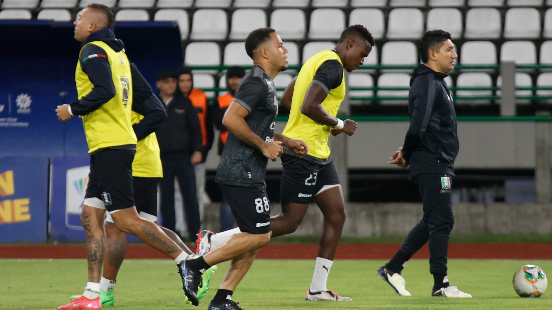 Once Caldas pierde a dos titulares por lesión - VizzorImage