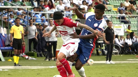 Santa Fe y Alianza luchan por un cupo a cuartos de Copa - VizzorImage