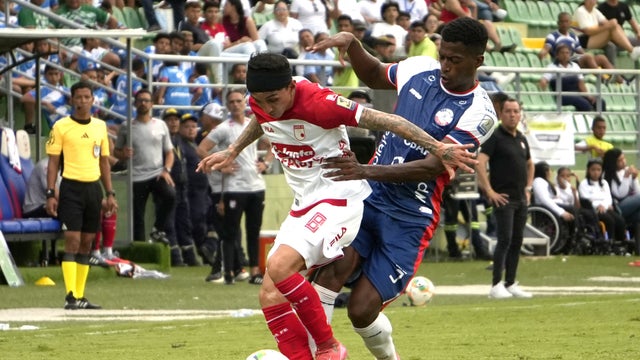 Santa Fe y Alianza luchan por un cupo a cuartos de Copa - VizzorImage