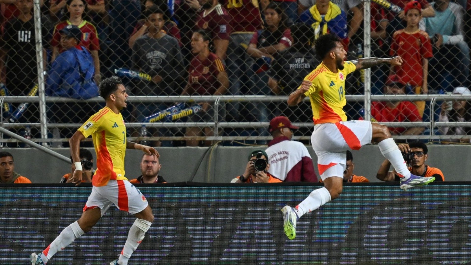 Luis Suárez marcó el segundo gol para Colombia