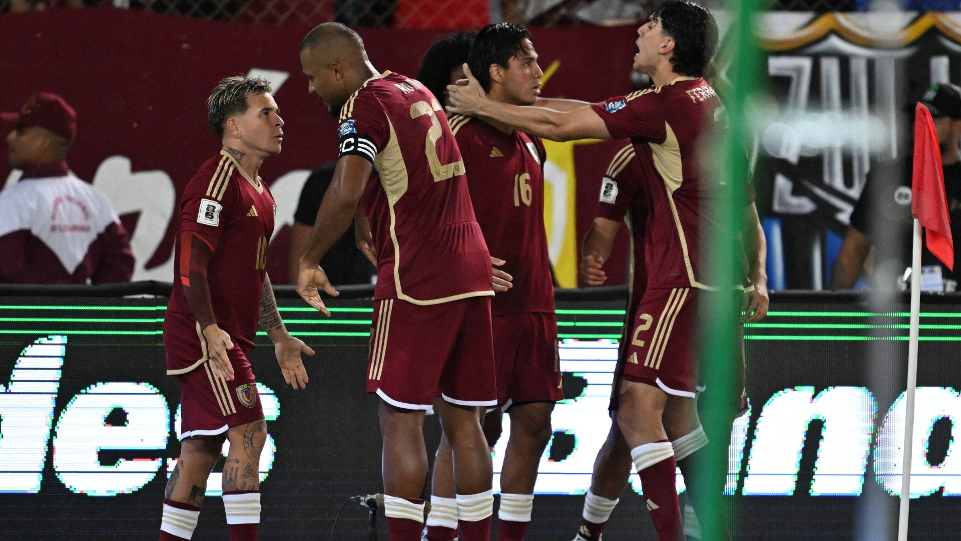 Venezuela casi anota un golazo ante Colombia