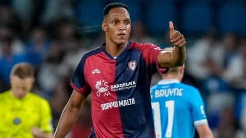 Yerry Mina marco gol con Cagliari de Italia - AFP