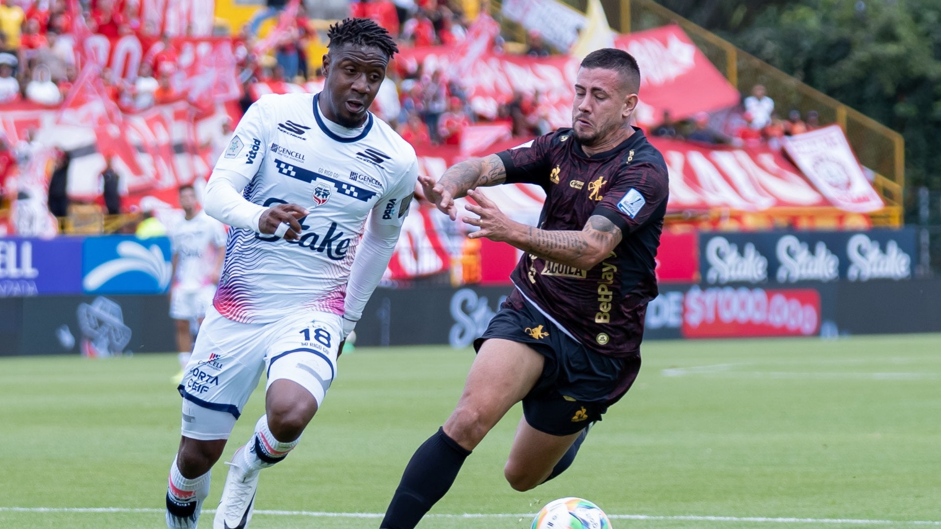 Fortaleza se quedó con uno menos ante América