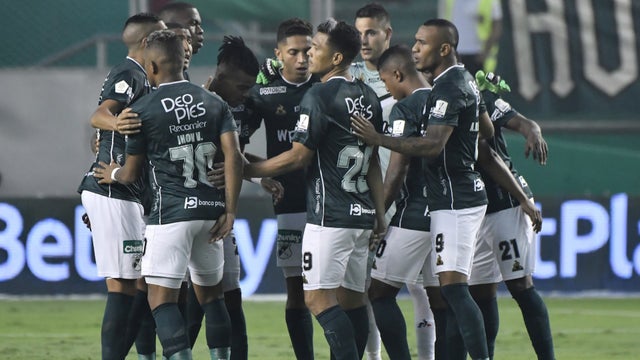 Exdelantero de Deportivo Cali fue presentado en su nuevo club