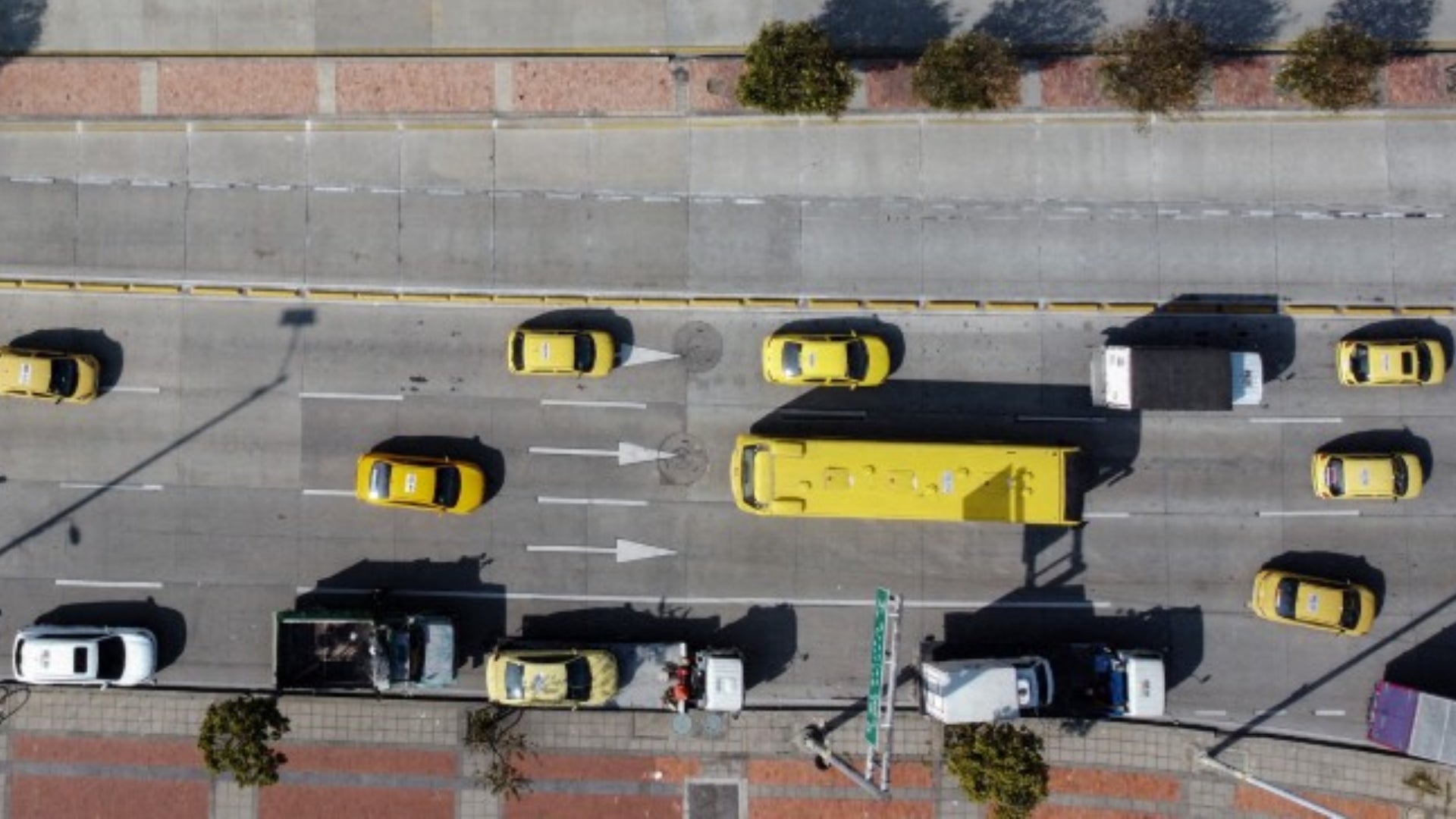 Autos en Bogota, Colombia - AFP