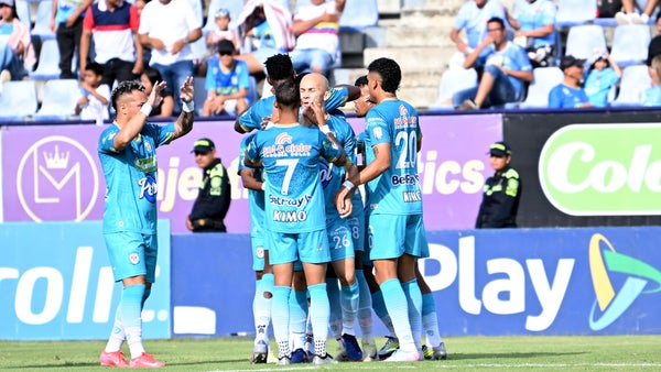 Jaguares venció a Bogotá y sigue firme en la cima