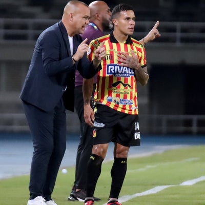 Mira la dura falta de Juan David Ríos en Pereira vs. Llaneros