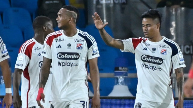 Luis Sandoval en partido de Medellin - VizzorImage