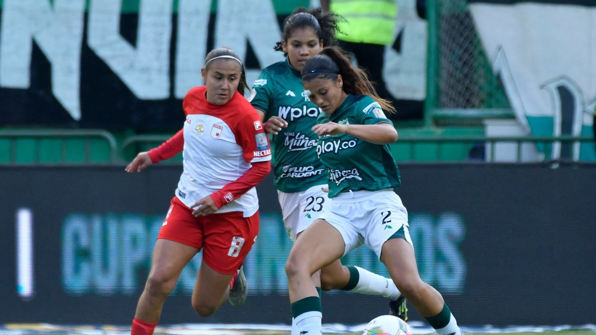 Cali tuvo una gran oportunidad en el primer minuto