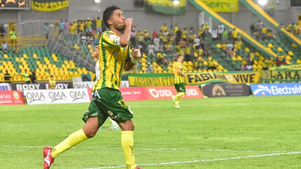 Real Cartagena celebró con su hinchada un triunfo clave ante Orsomarso