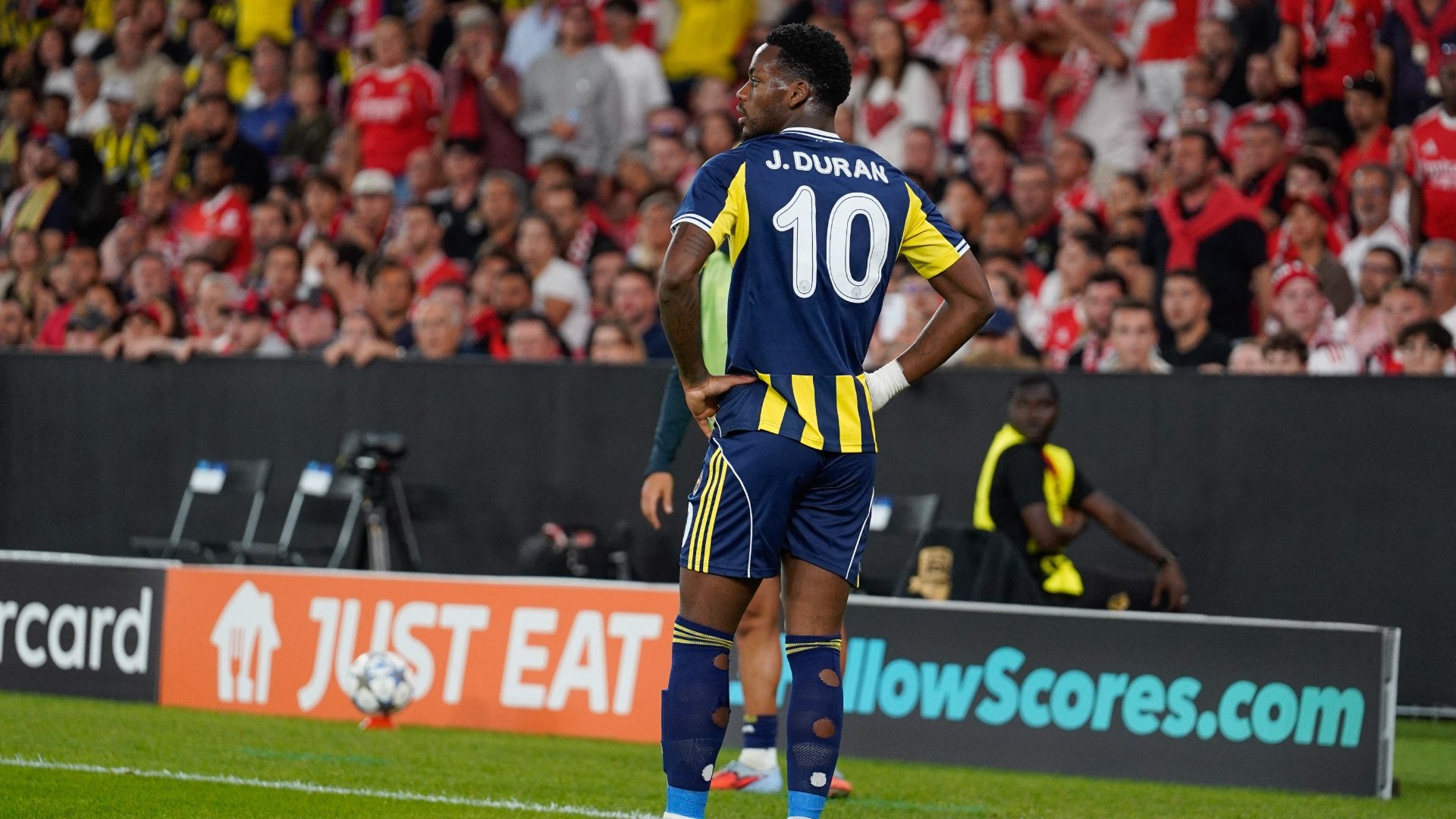 Jhon Durán sufriría una sensible lesión