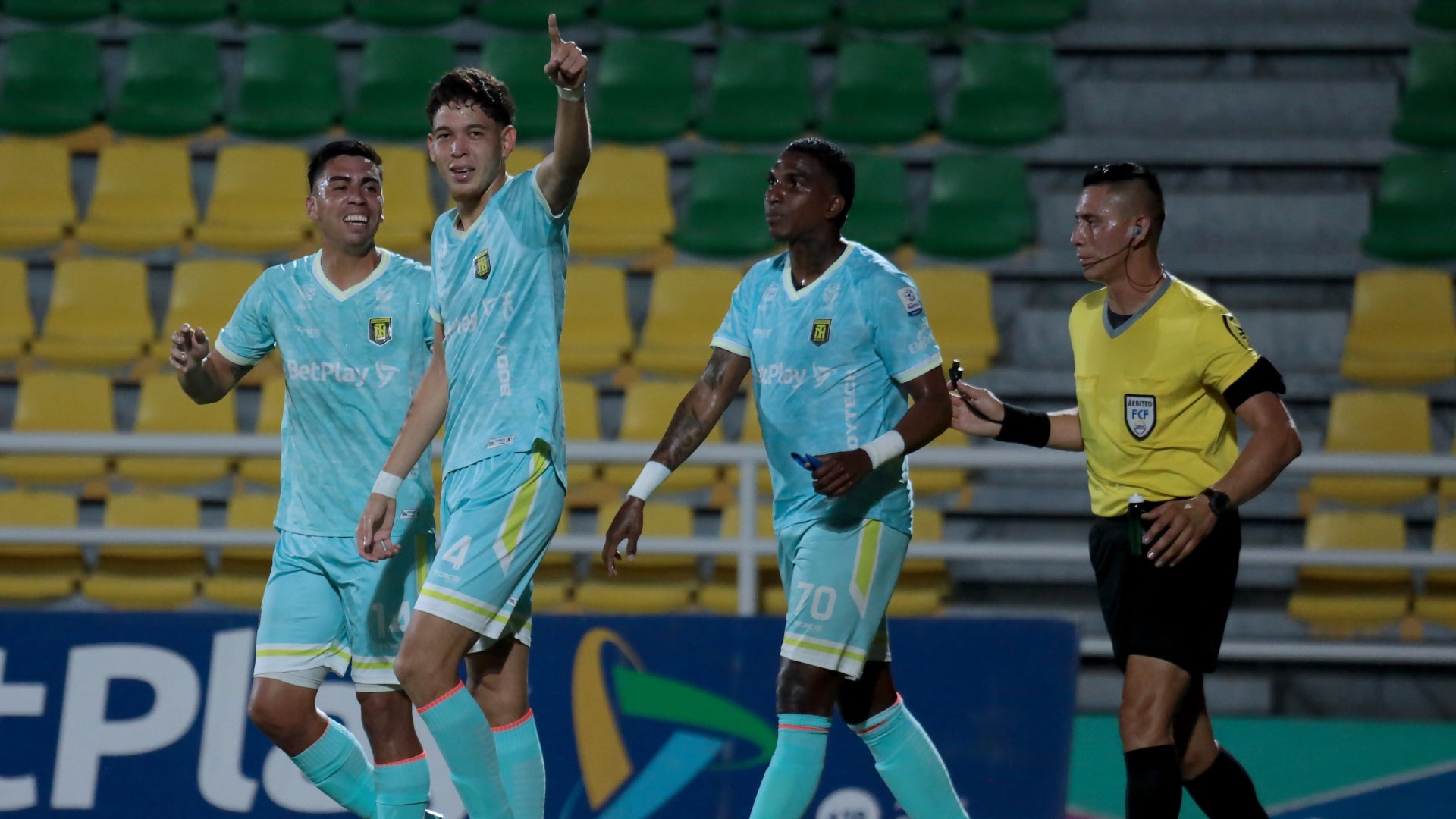 Yasser Ariza marcó un golazo para Internacional