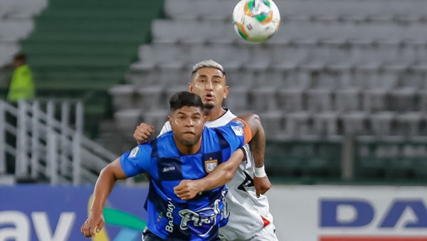 Boyacá Chicó descontó tras un grave error de Once Caldas