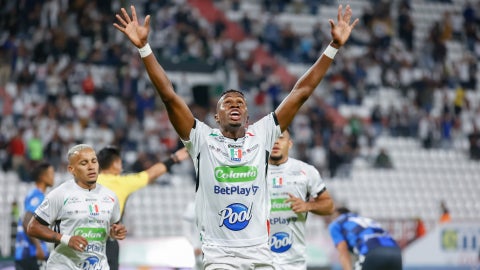 Once Caldas fue contundente y goleó a Boyacá Chicó