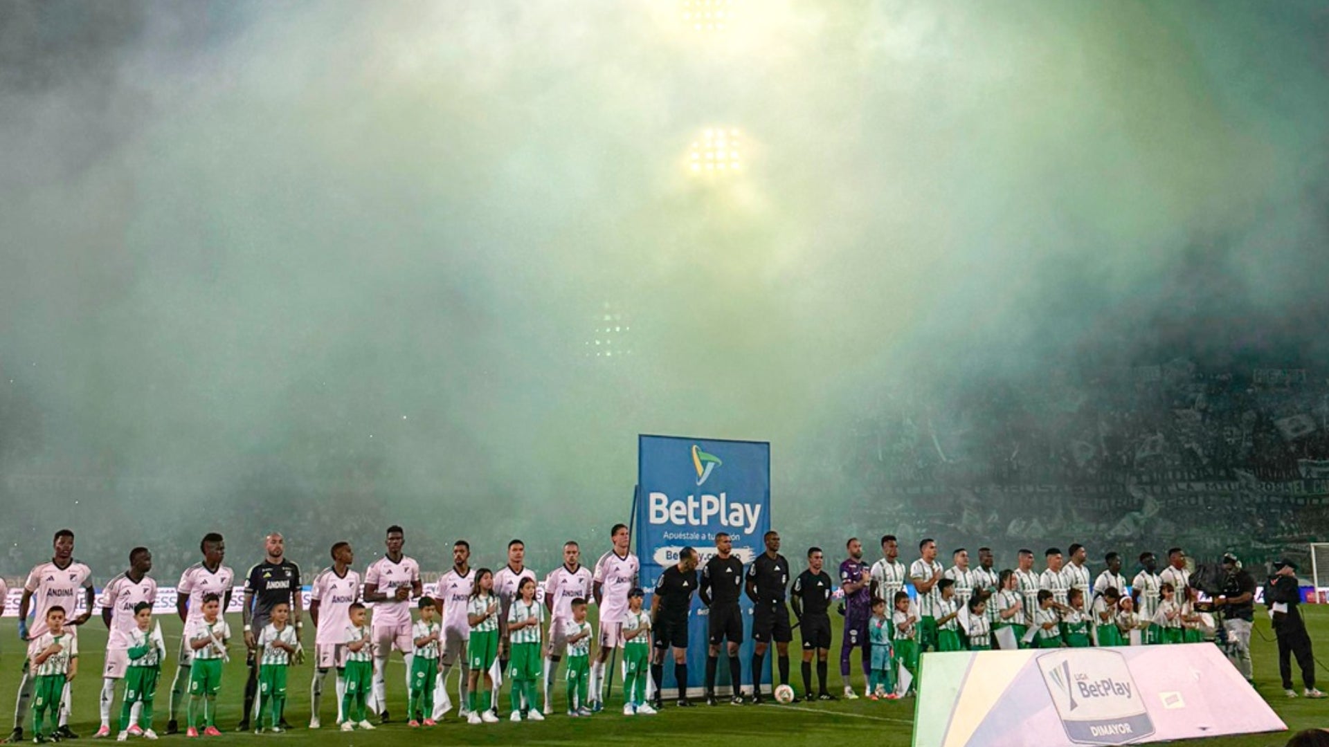 Ambiente en el Atanasio Girardot para Nacional vs Millonarios - @nacionaloficial