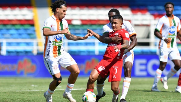 Cristian Barrios se perdió un gol increíble para América de Cali