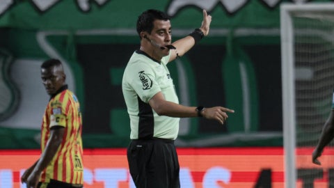 Steven Camargo, árbitro del Cali vs Pereira - VizzorImage