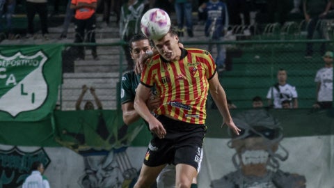 Anulan jugada de gol de Cali a Pereira por falta - VizzorImage