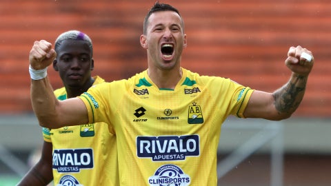 Bucaramanga consiguió un importante triunfo ante Envigado