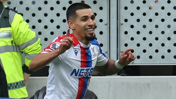 Daniel Muñoz se reportó con un nuevo gol en la Premier League Daniel Muñoz se reportó con un nuevo gol en la Premier League