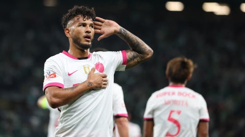 Luis Suárez recibio reconocimiento en Portugal - AFP